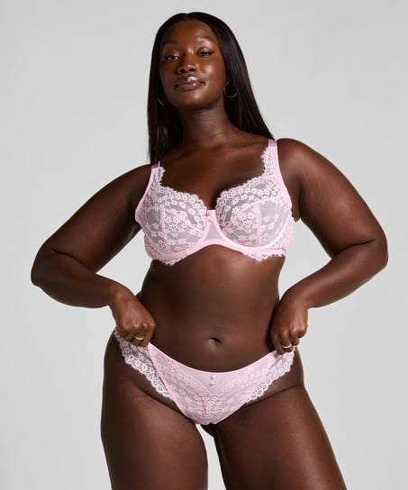 Daisy Brazilian, Pink