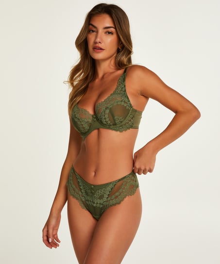 Daisy Brazilian, Green