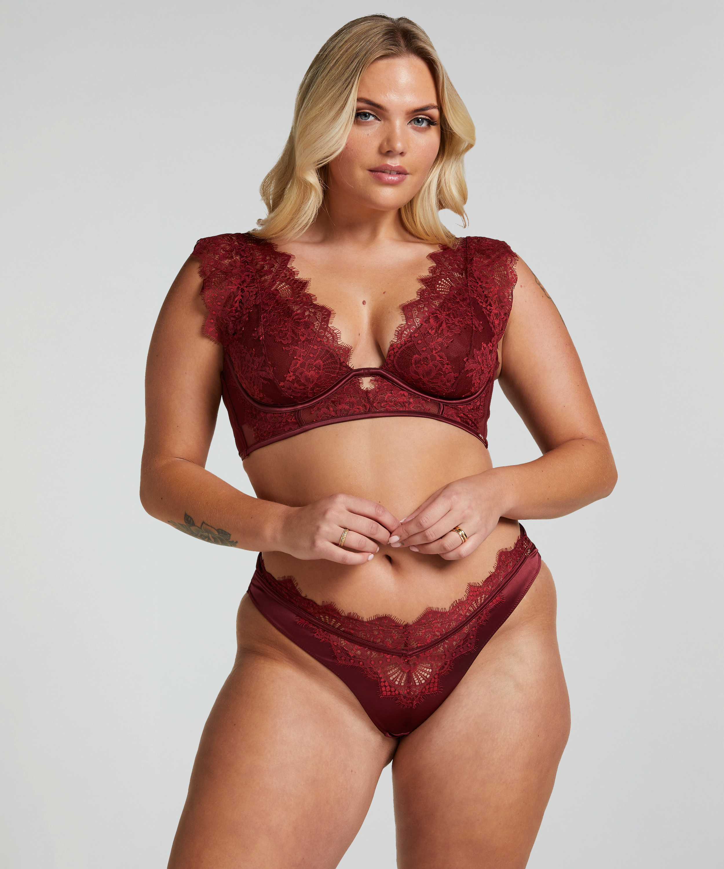 Zoe Non-Padded Underwired Longline Bra, Red, main