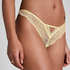 Isabelle Cheekini, Yellow