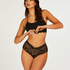 Valentina Boxer, Black