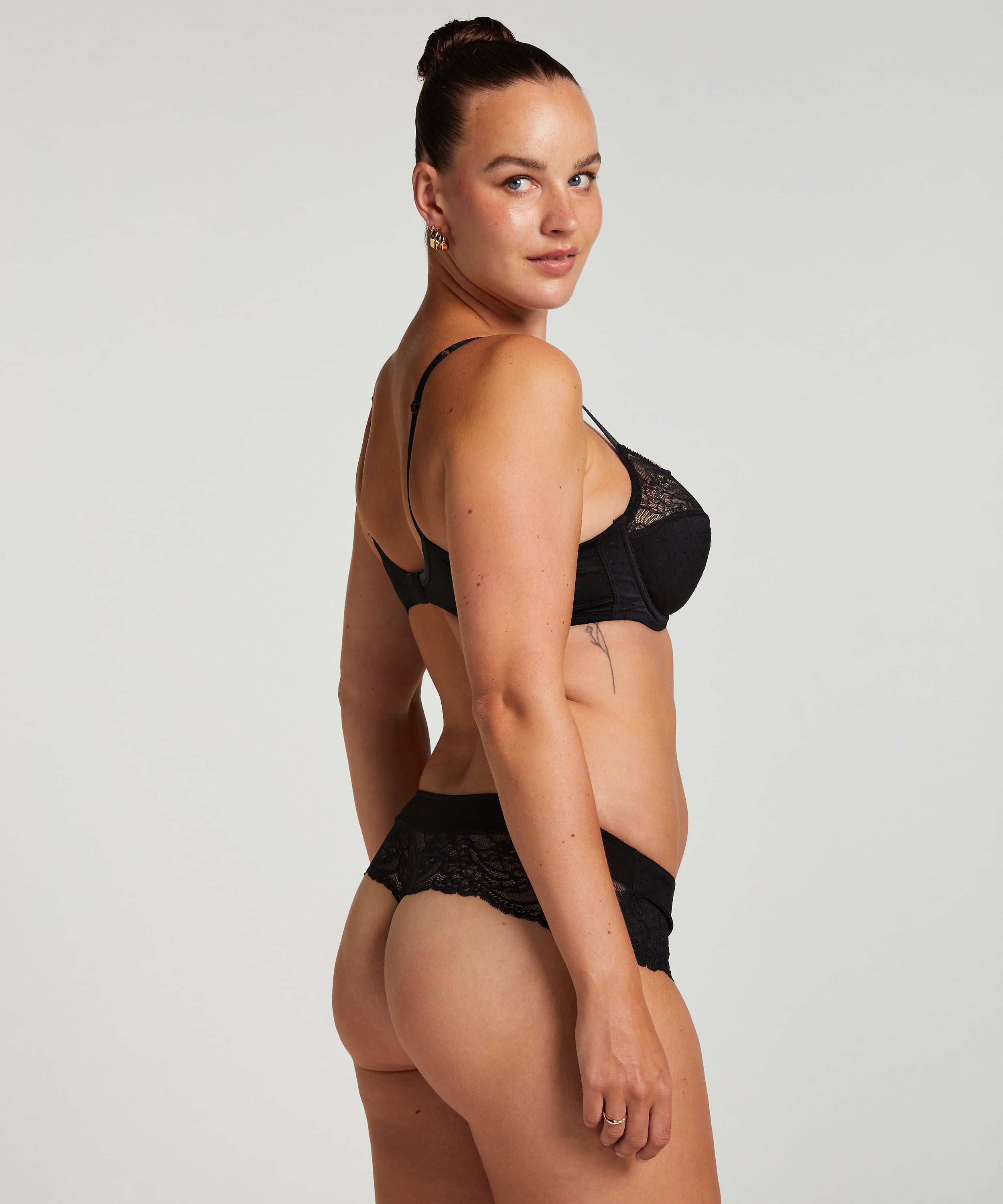 Sophie Non-Padded Underwired Bra, Black, main