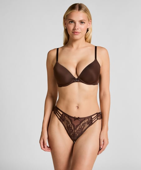 Lisa Brazilian, Brown