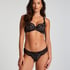 Daisy Thong, Black