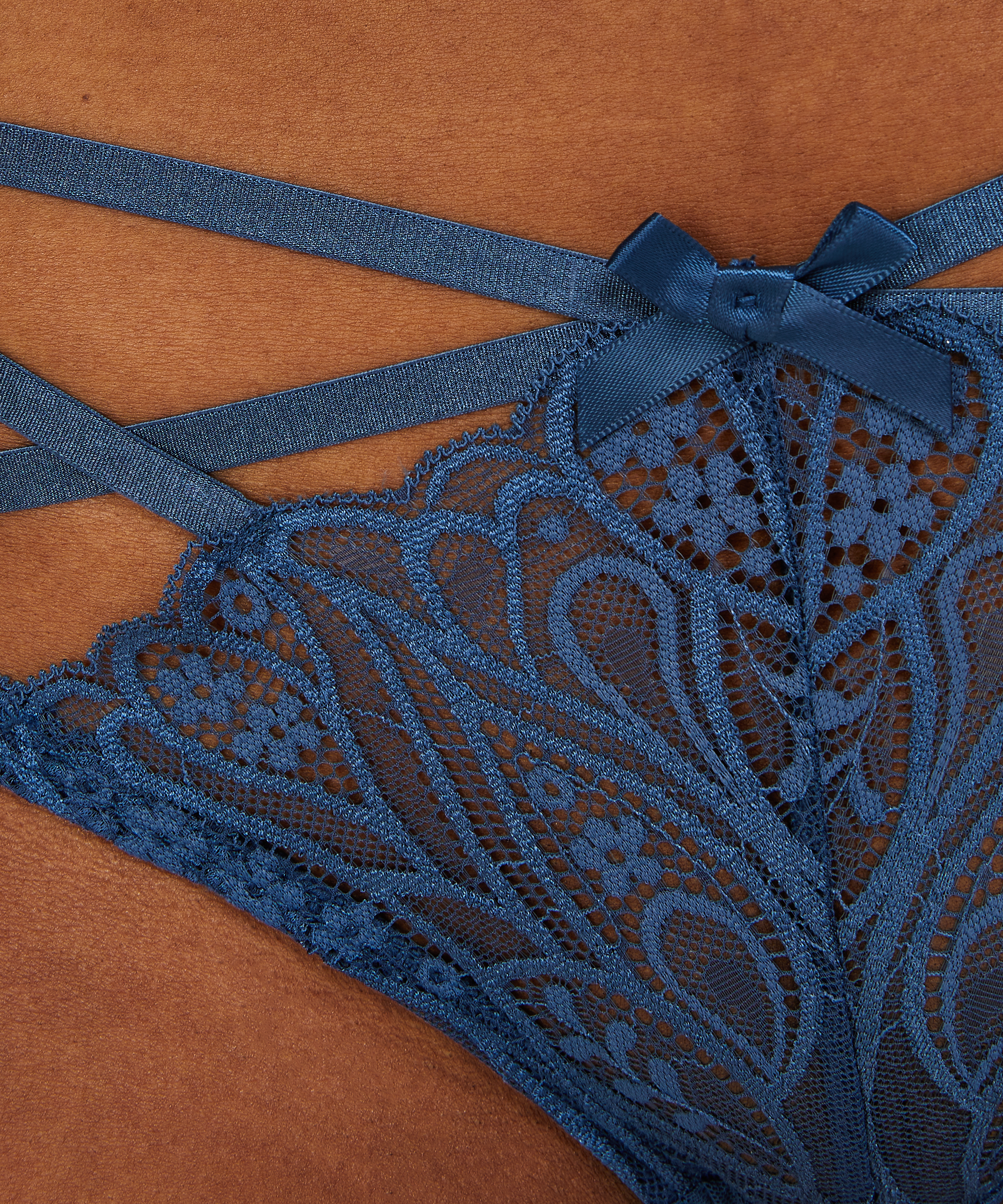 Frederica Brazilian, Blue, main