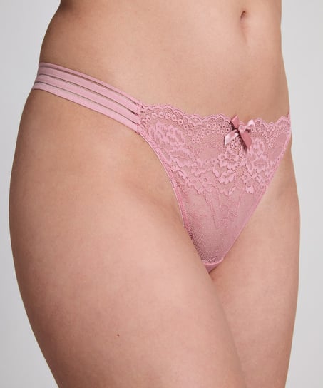 Sully Thong, Pink