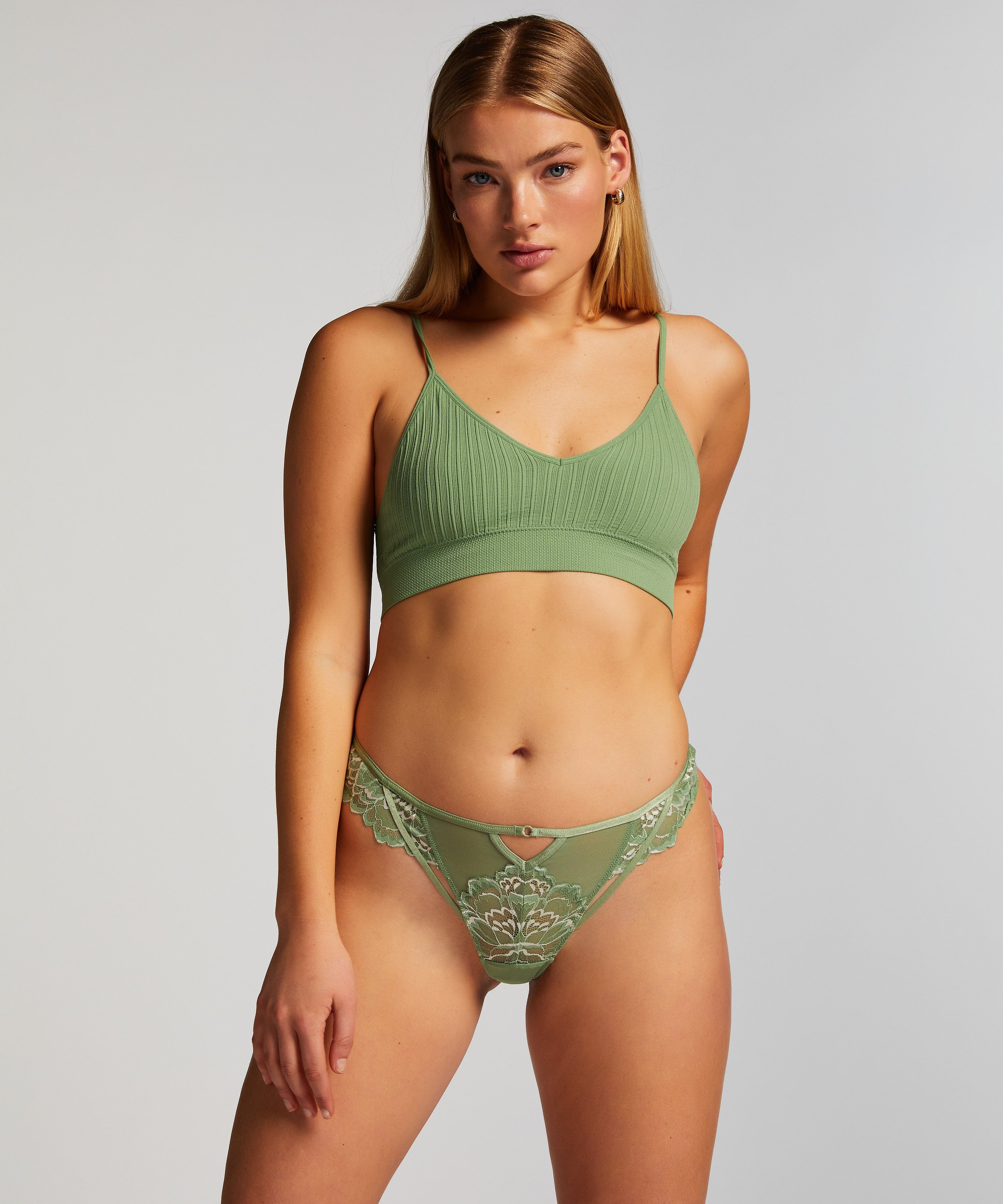 River Thong, Green, main