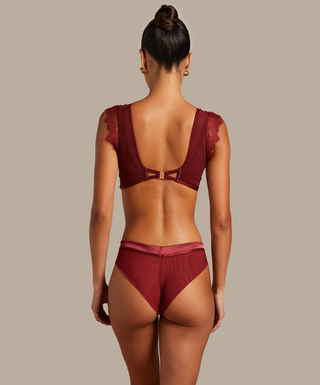 Zoe Brazilian, Red