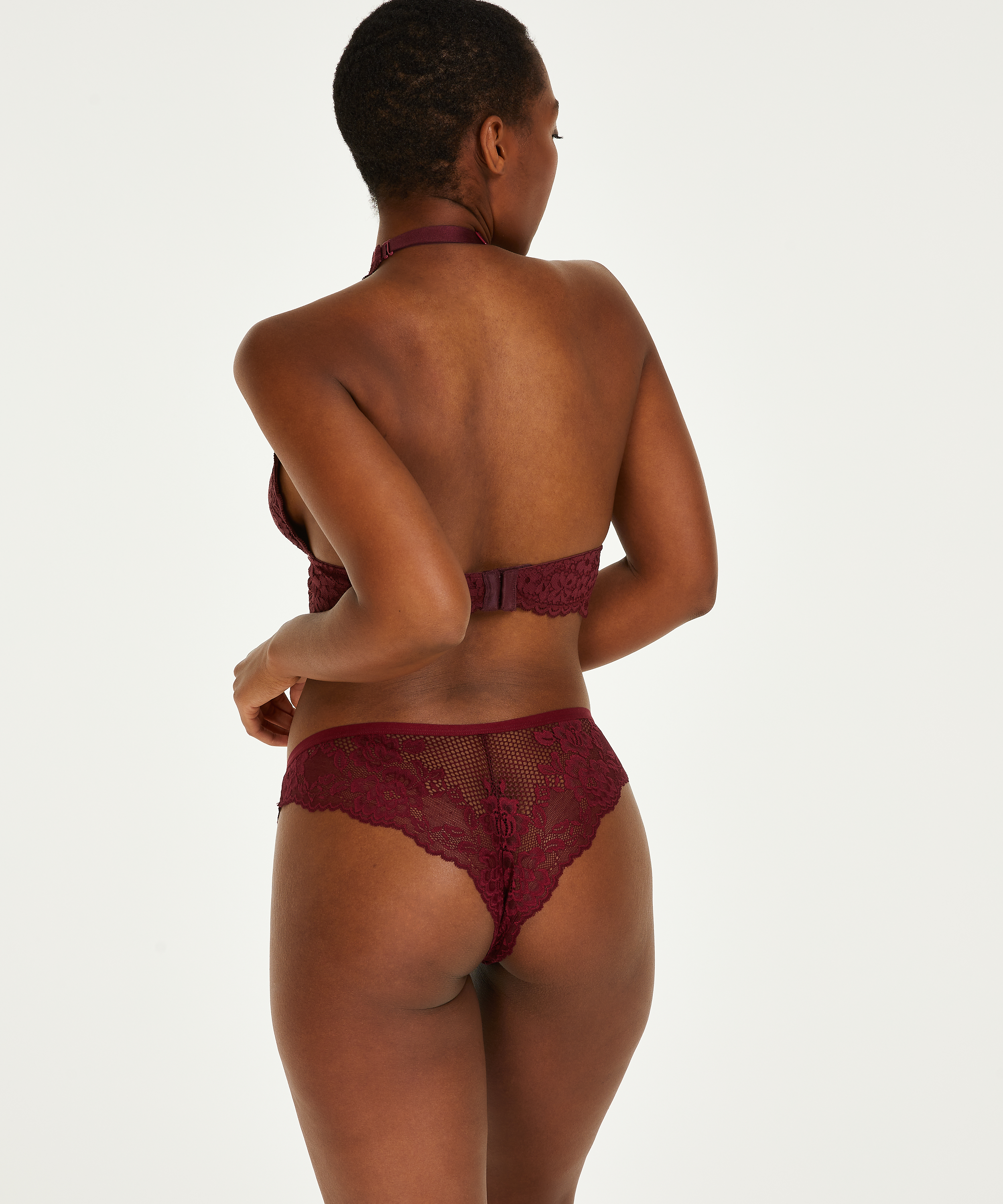 Bianca Brazilian, Red, main