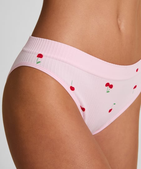 Dianne Brazilian, Pink