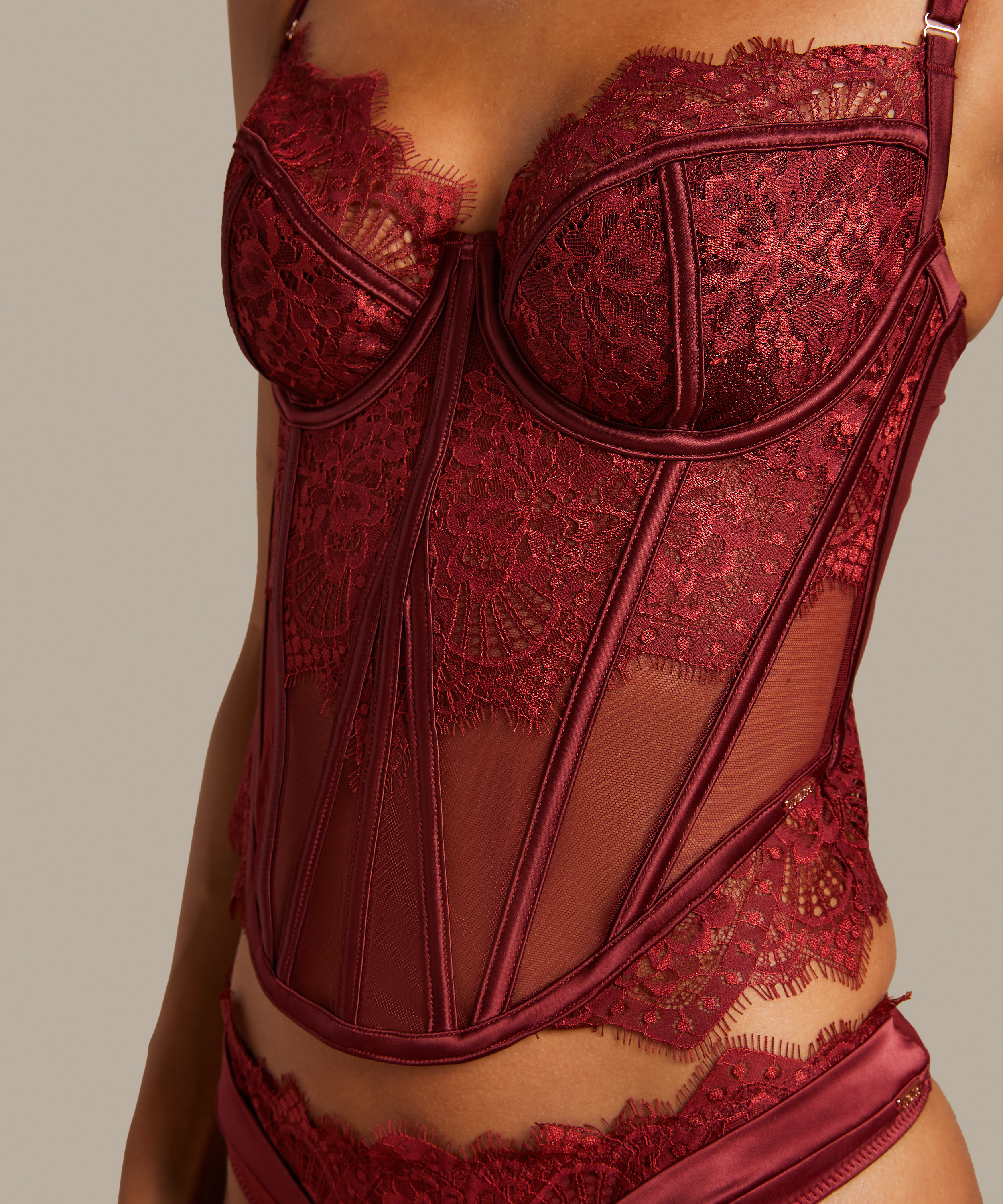 Zoe Bustier, Red, main
