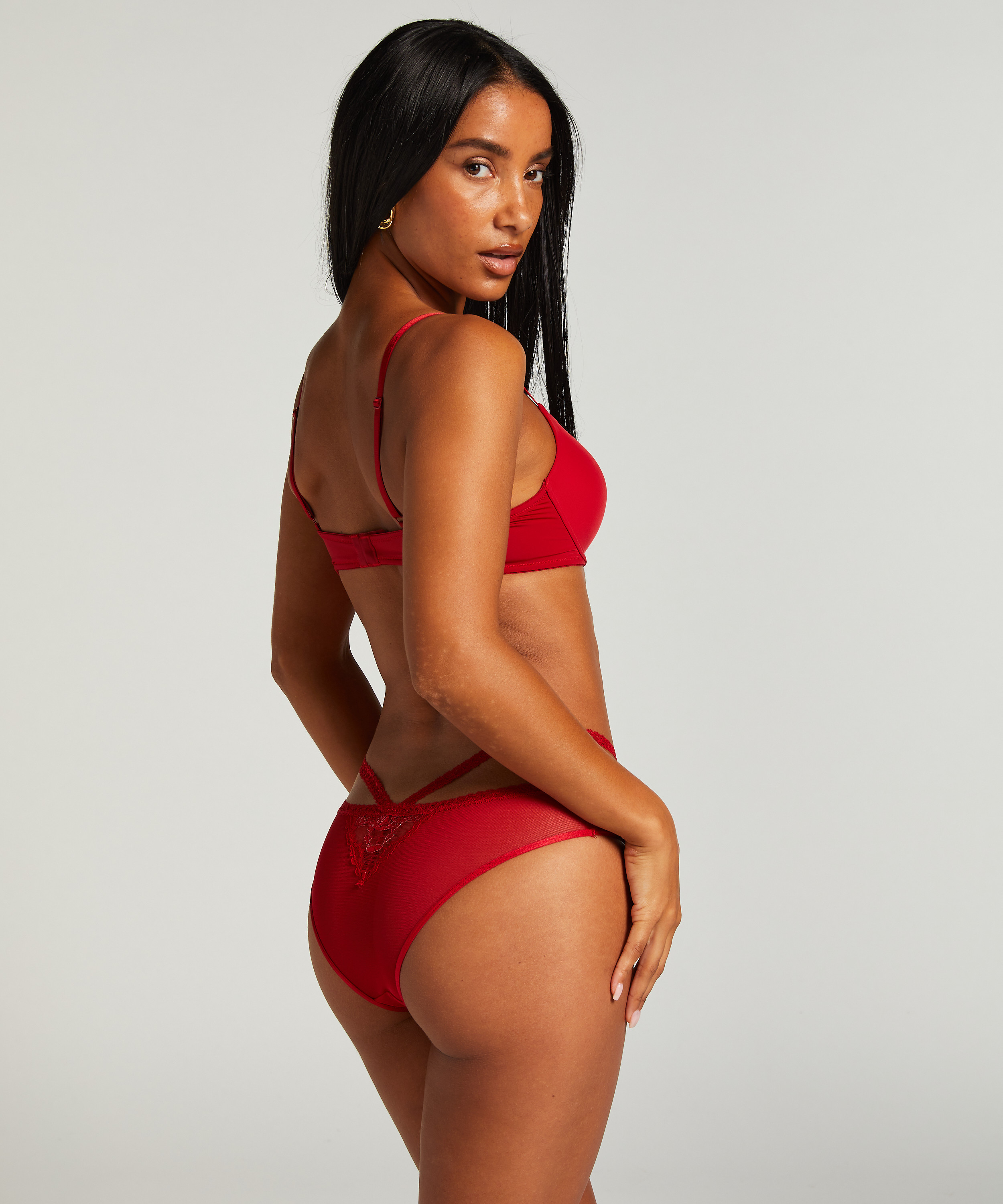 Penny Brazilian, Red, main