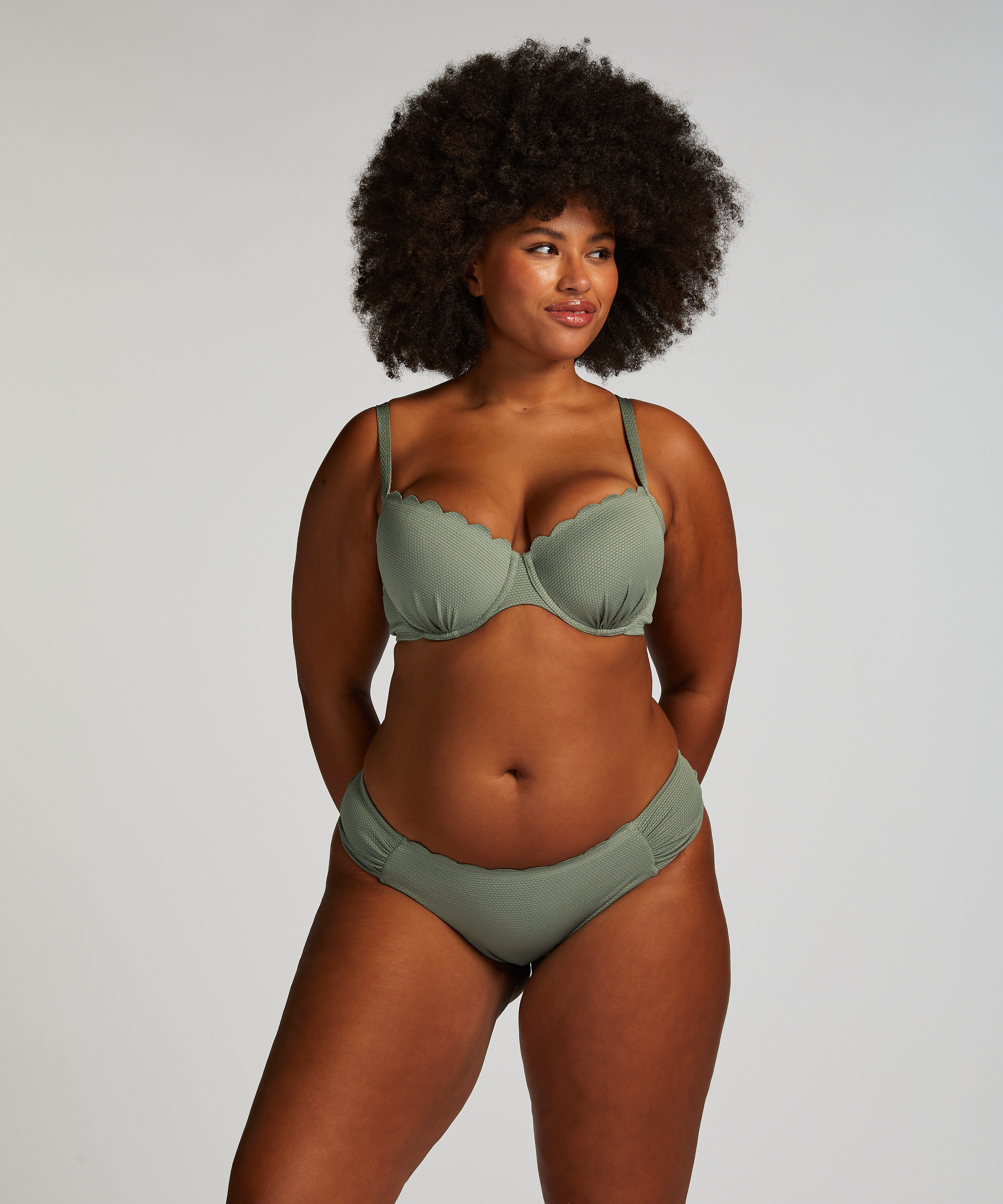 Scallop Padded Underwired Bikini Top, Green, main