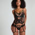Amari Thong, Black