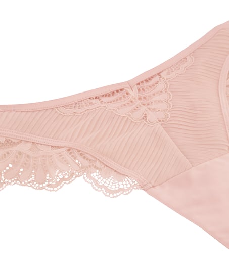 Antonia Boxer Thong, Pink