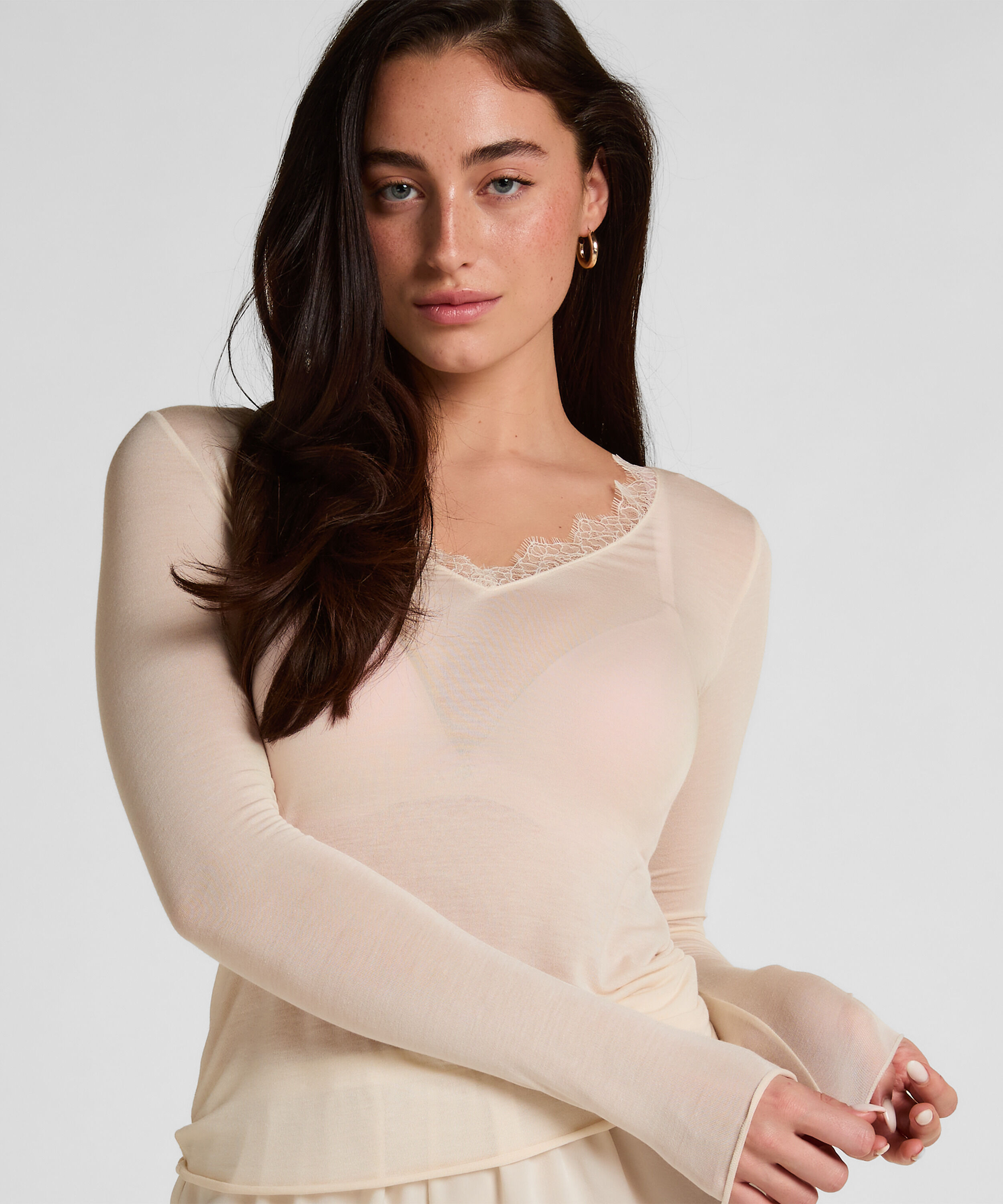 super soft Lace V-Neck shirt with Cashmere, White