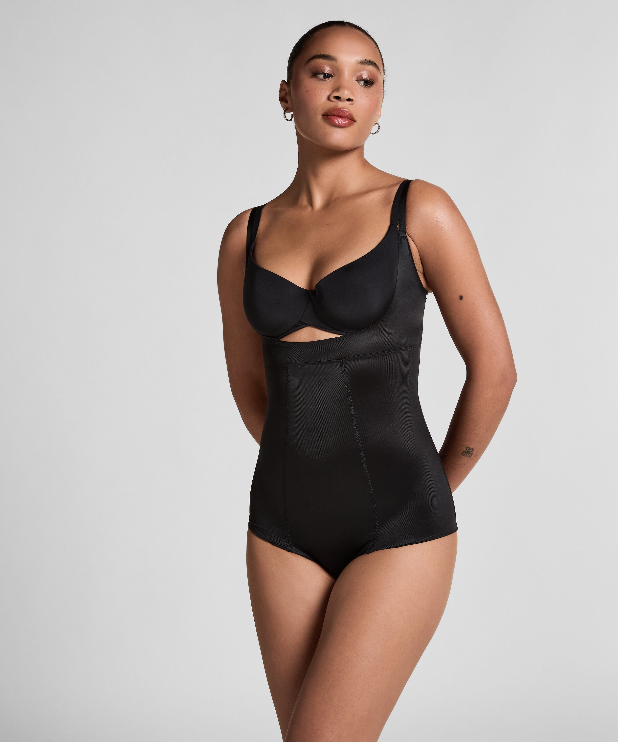 Sculpting scuba body, Black