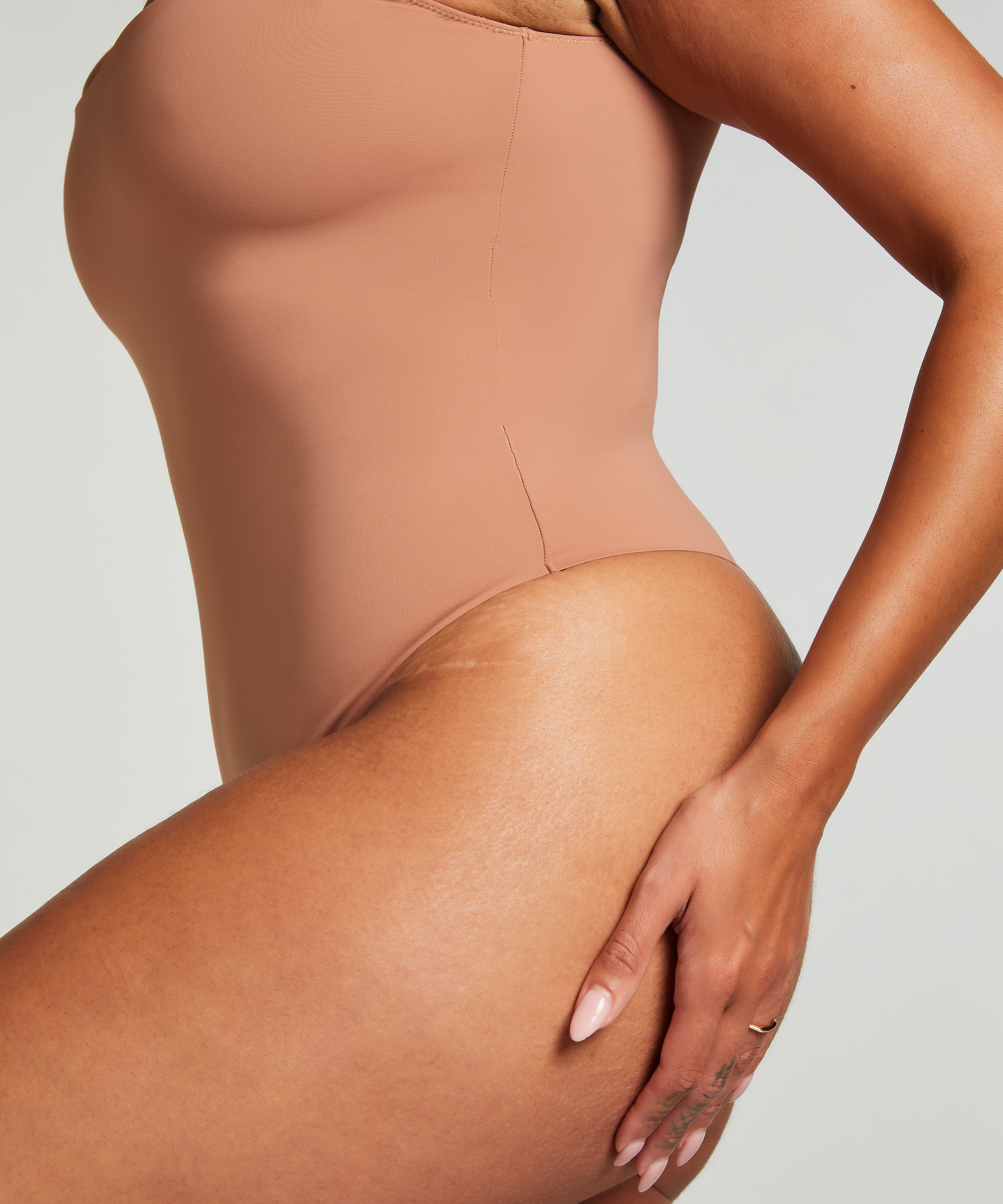Smooth body, Brown, main