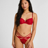 Janine Thong, Red