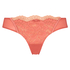 Ellie Thong, Red