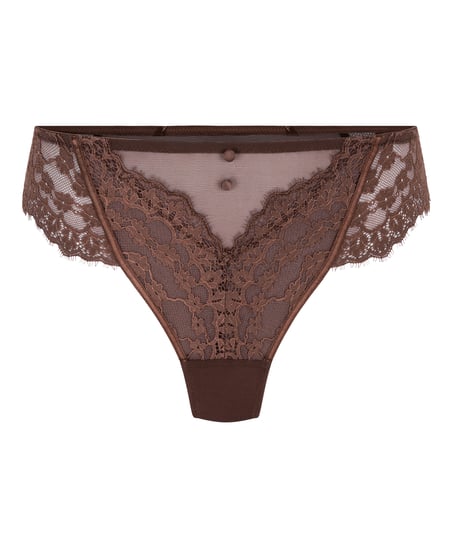 Daisy Thong, Brown