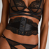 Amel Waspie, Black