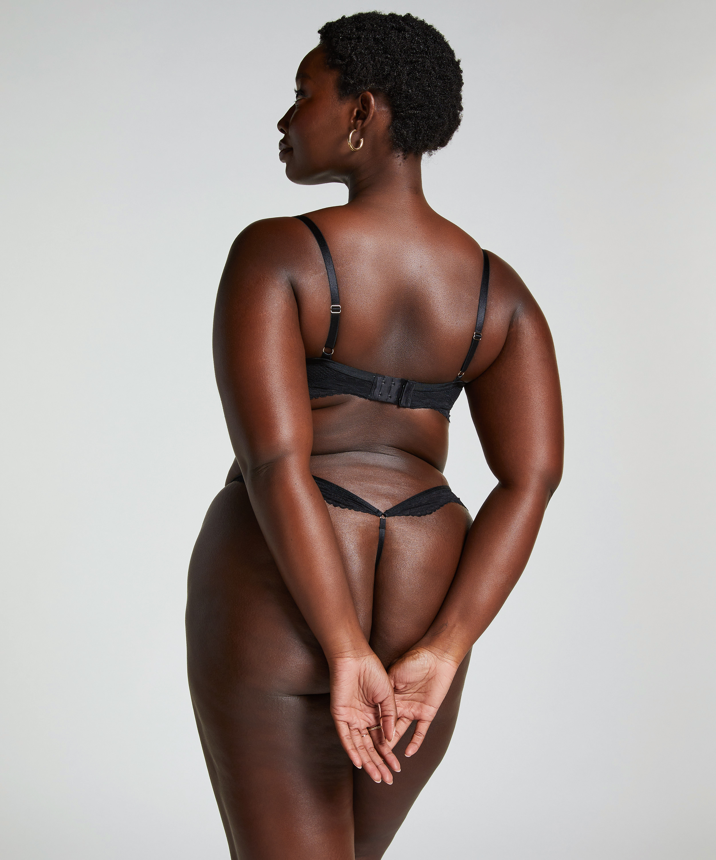 Half-Padded Cup Underwired Bra Belladonna, Black, main