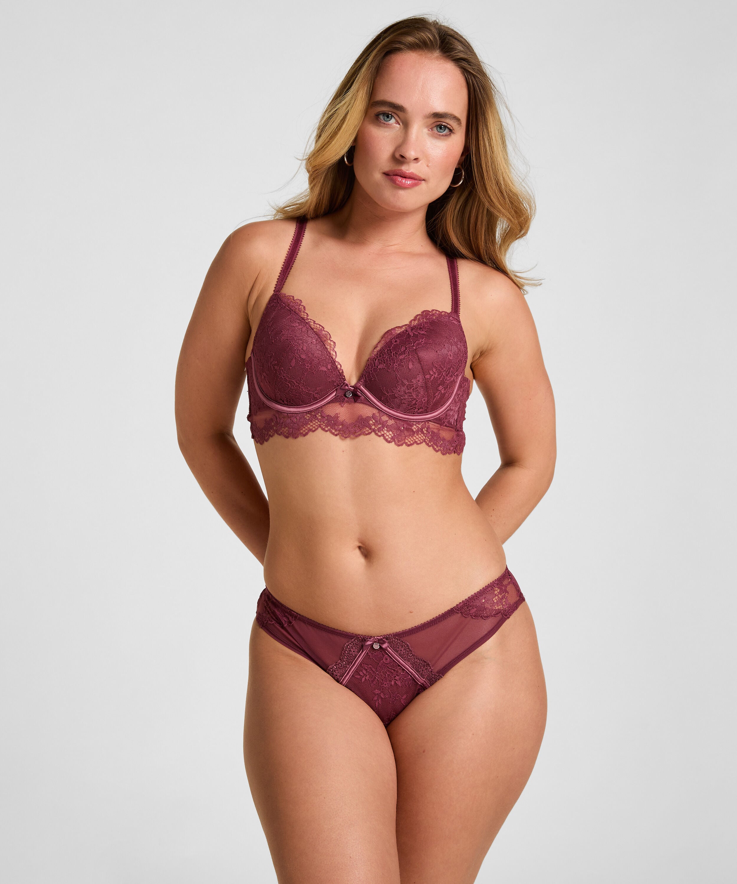 Brazilian Naomi, Purple