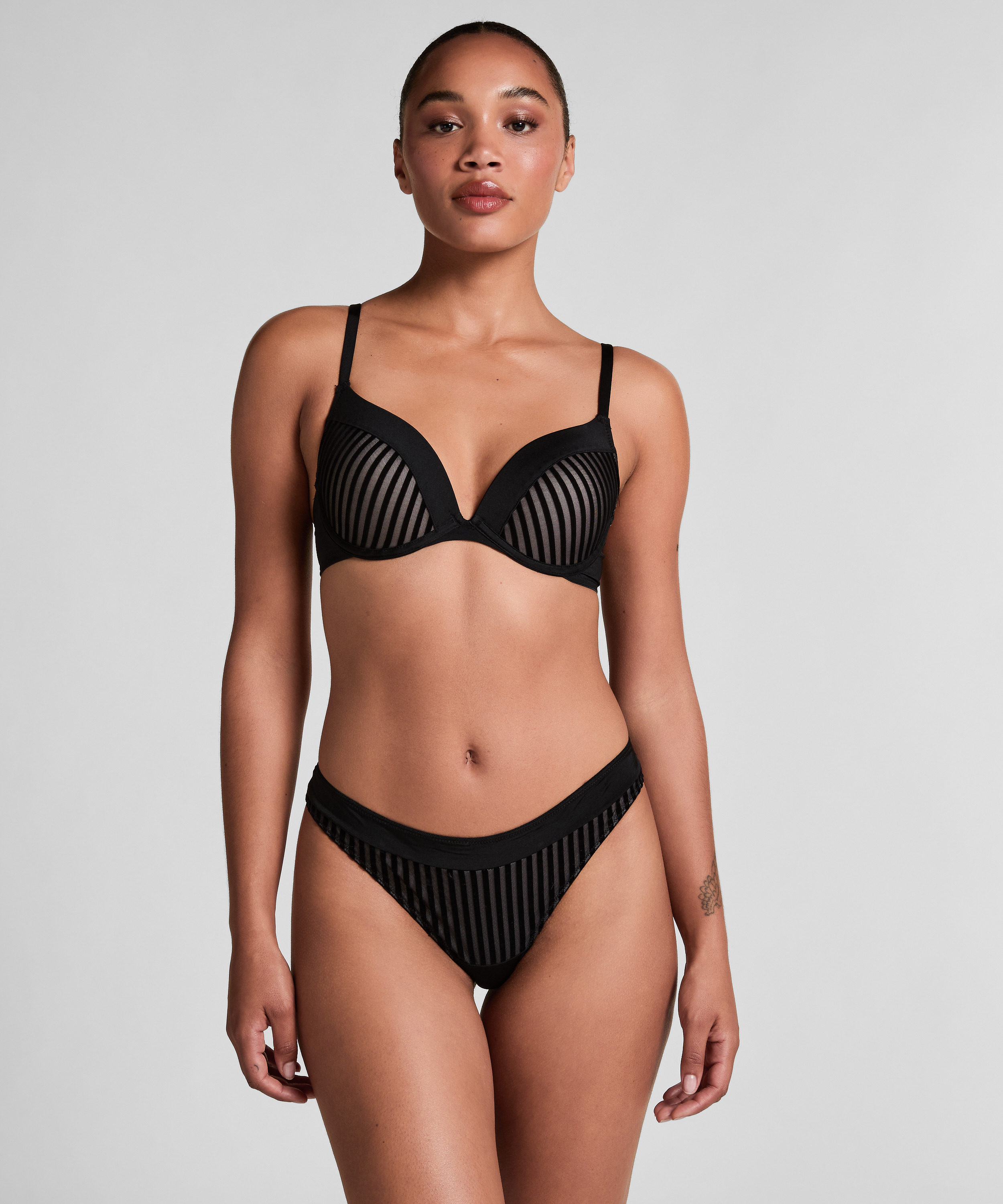 Pia Padded Underwired Push-Up Bra, Black, main
