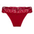 Thong Elliena, Red
