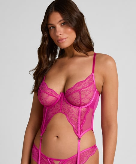 Isabelle Bustier, Pink