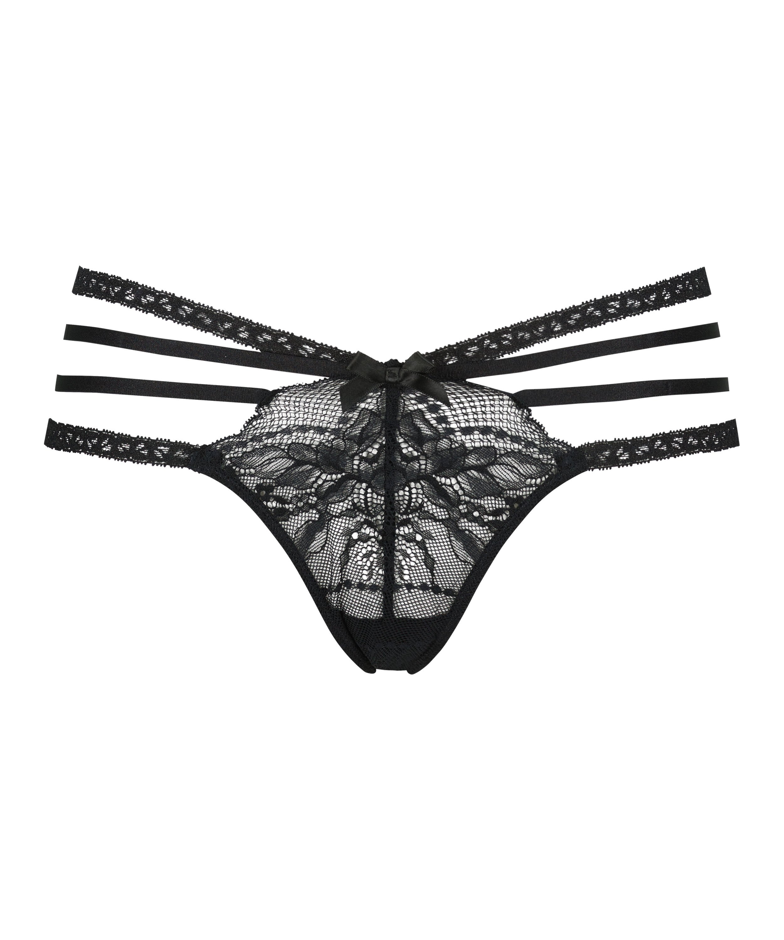 Lorraine Thong, Black