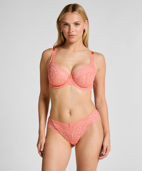 Daisy Brazilian, Pink