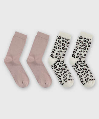 2 pairs of socks, White