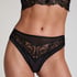 Beau Thong, Black
