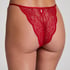 Isabelle Brazilian, Red