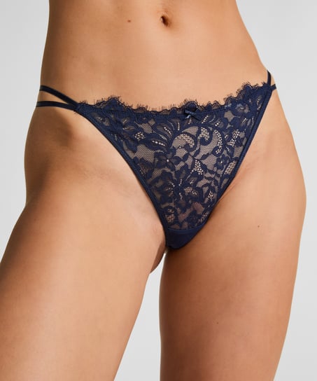 Isabella Thong, Blue