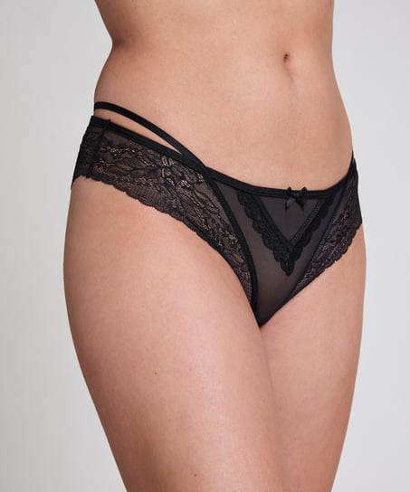 Anna Brazilian, Black