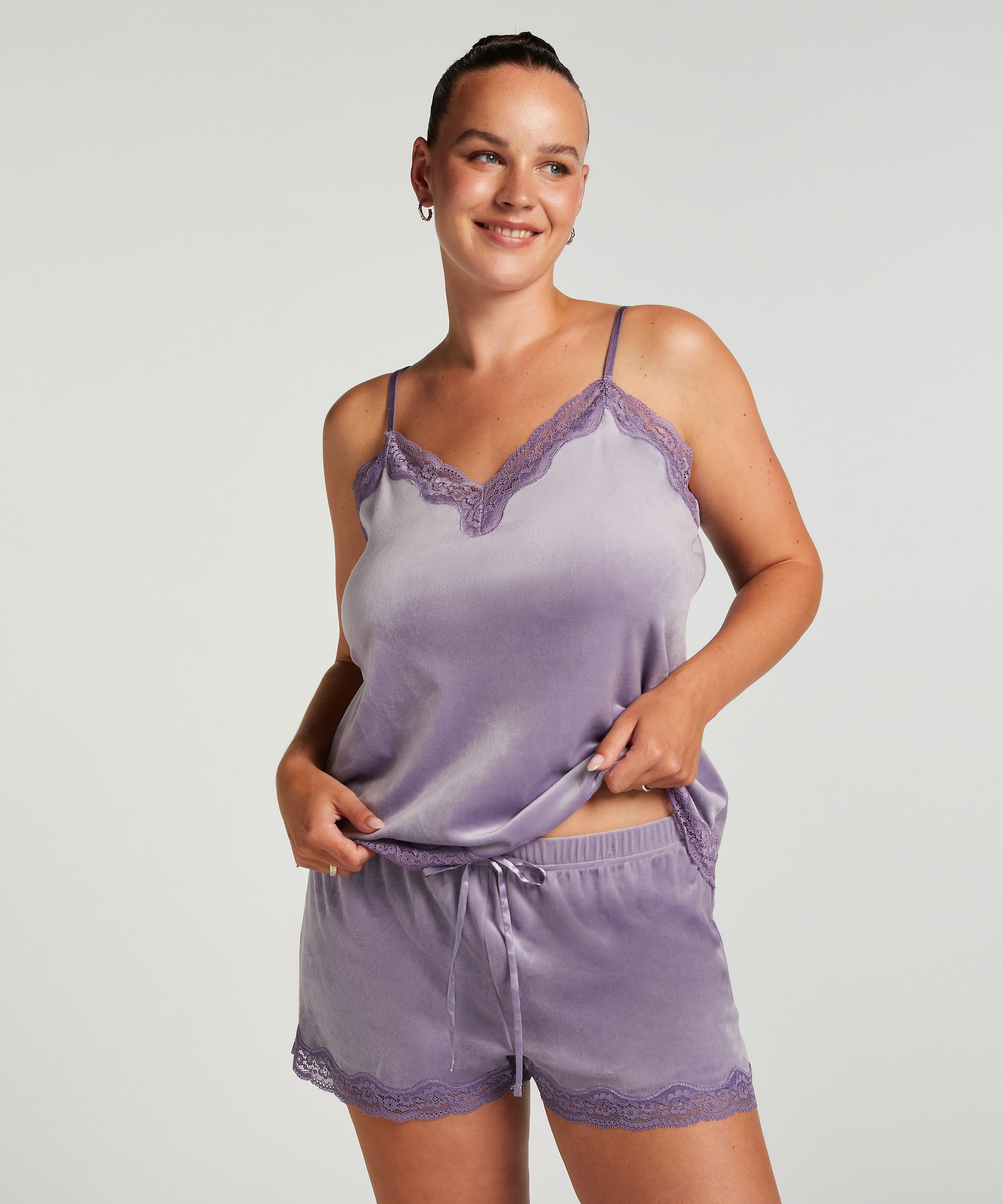 Velvet lace shorts, Purple, main