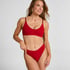Dianne Bralette, Red