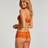 Vikki Boxer, Orange