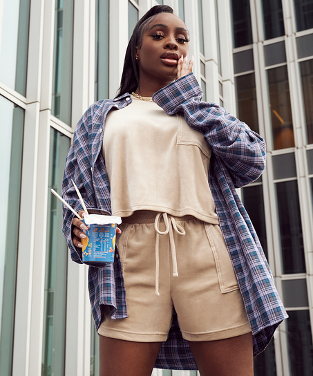 Velvet Pocket shorts, Beige