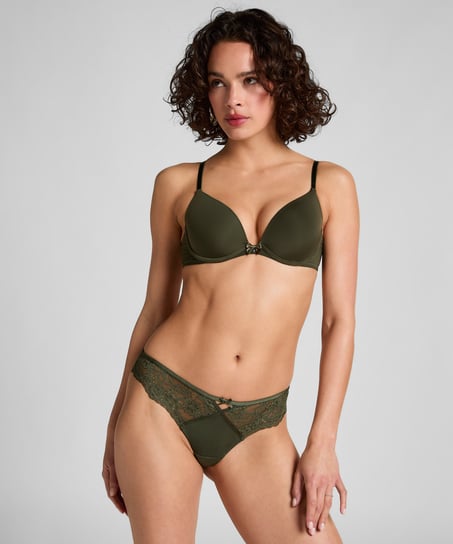 Liloye Cheekini, Green