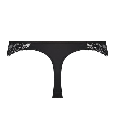 Daisy Thong, Black