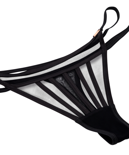 Paige Thong, Black