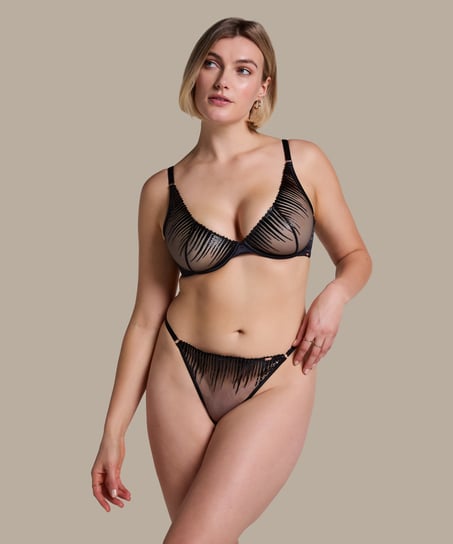 Alice Thong, Black