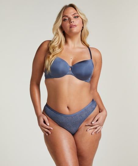 Lea Thong, Gray