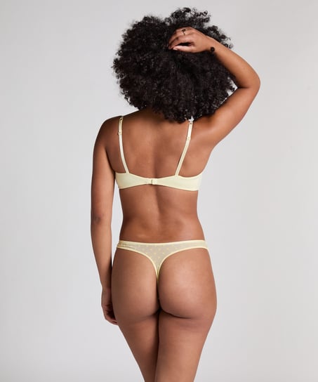 Phoebe Thong, Yellow