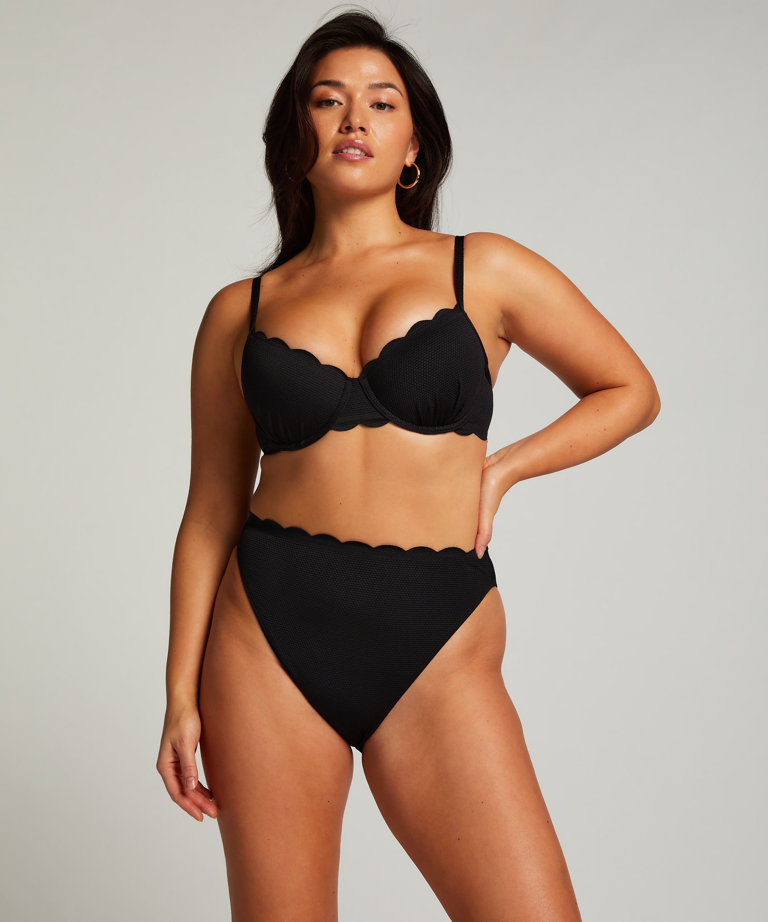 Scallop Padded Underwired Bikini Top, Black, main