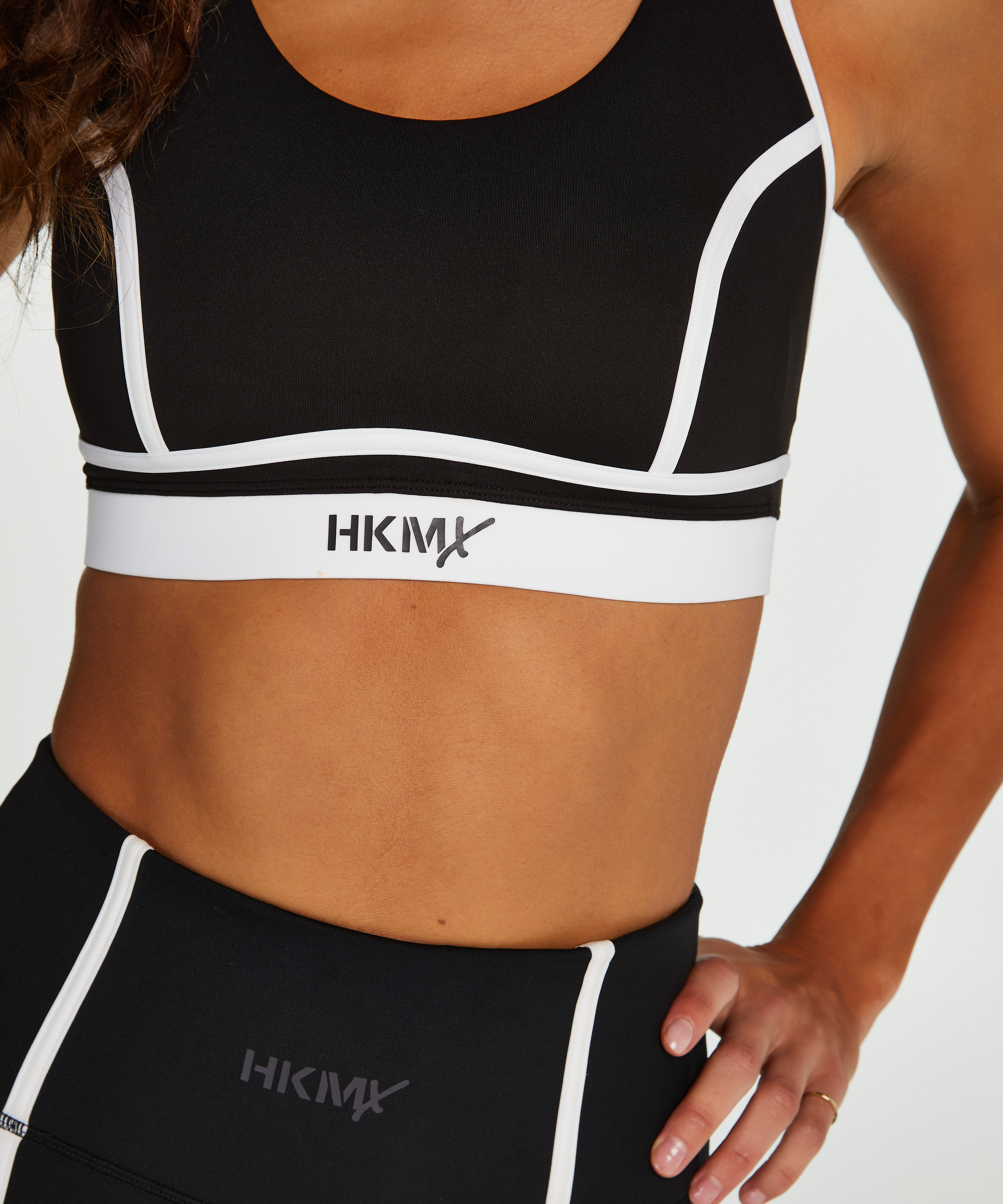 HKMX The Spirit Level 2 Sports Bra, Black, main